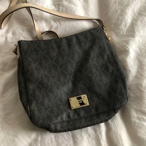 Michael Kors Logo Crossbody